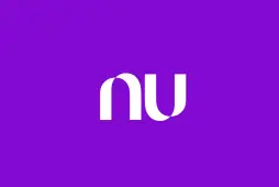 Imagem com fundo roxo e o logotipo do Nubank em branco no centro