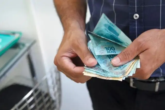 Empréstimo com restrição